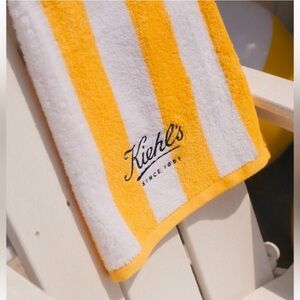 🔥5 FOR $25🔥 Kiehl's Vibrant Yellow and White Towel